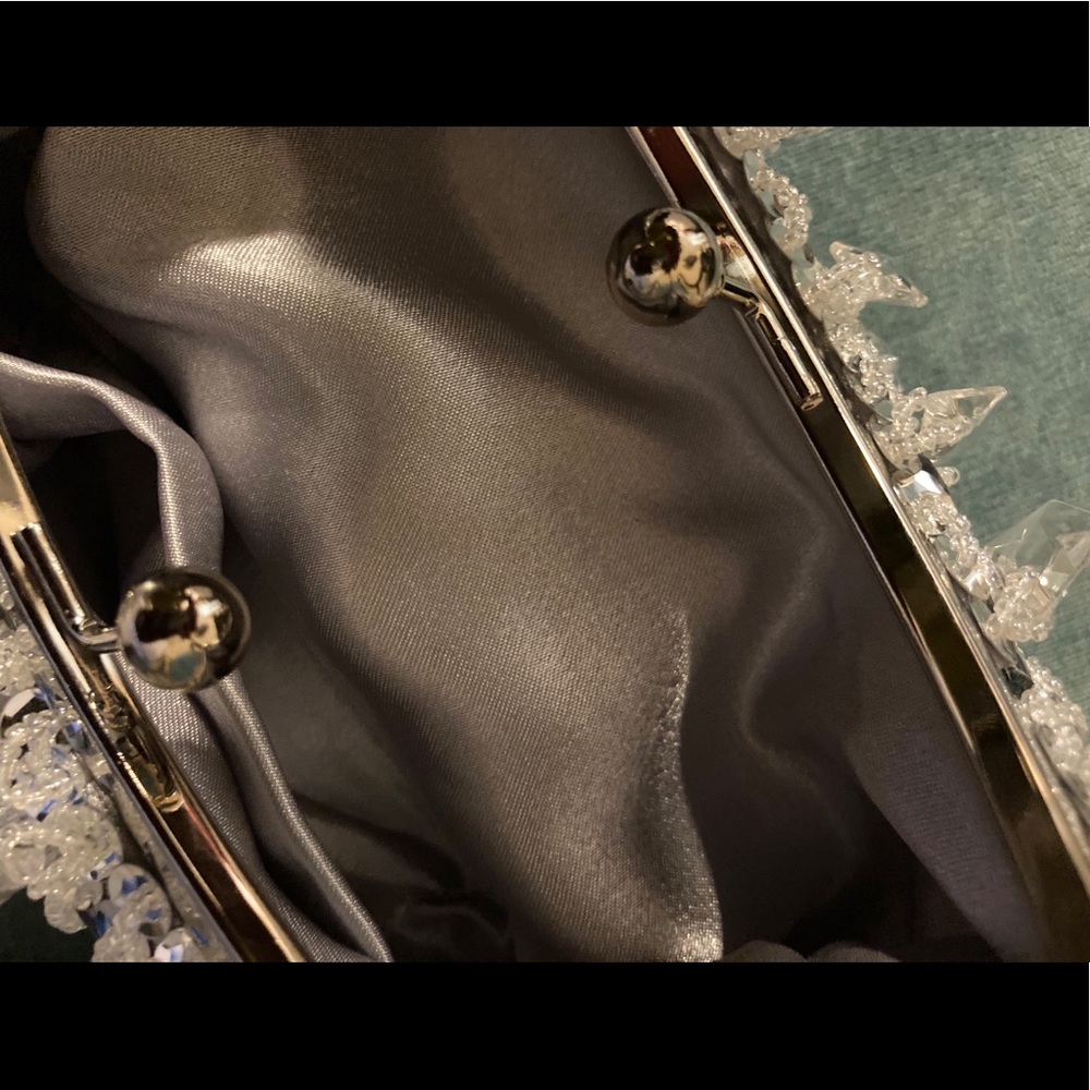 Silver Sequin Handbag - Picture 5 of 5
